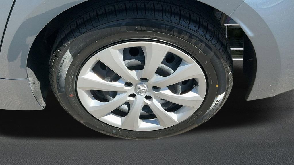 Used 2023 Toyota Corolla LE FWD image 9