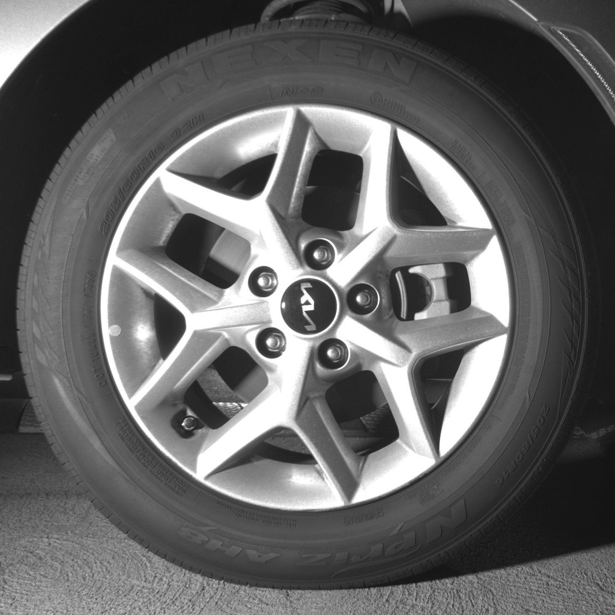 Used 2025 Kia Soul LX w/ LX Technology Package FWD image 13