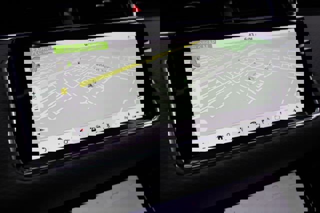 Used 2020 Land Rover Range Rover Evoque S image 17