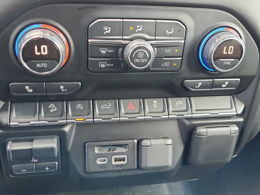Used 2019 Chevrolet Silverado 1500 LT w/ All-Star Edition AWD/4WD image 31