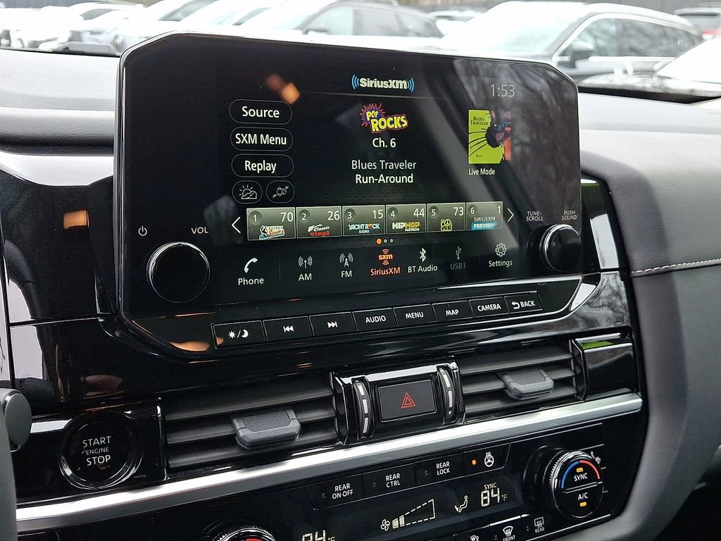 Used 2025 Nissan Pathfinder SL AWD/4WD image 18