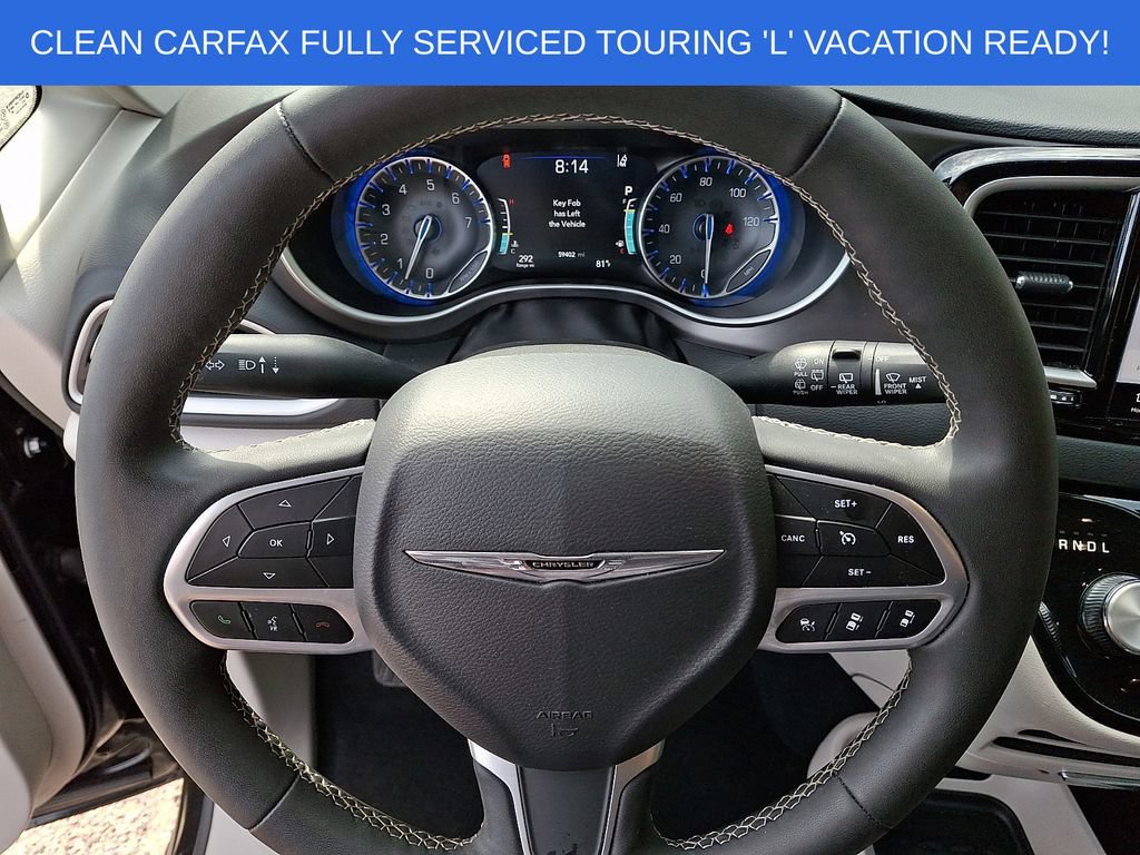 Used 2023 Chrysler Pacifica Touring-L FWD image 19