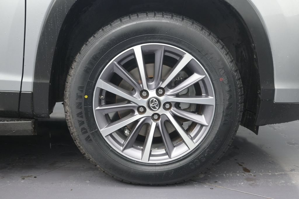 Used 2019 Toyota Highlander XLE FWD image 9