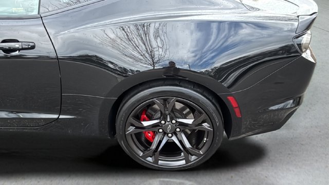 Used 2021 Chevrolet Camaro SS RWD image 31