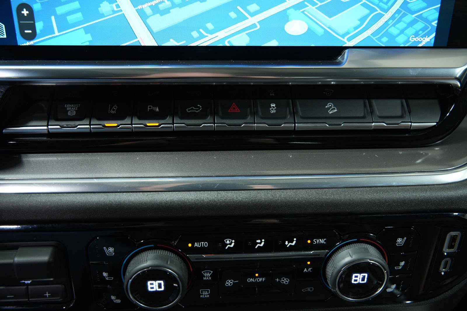 Used 2025 Chevrolet Silverado 2500 High Country w/ High Country Premium Package AWD/4WD image 40