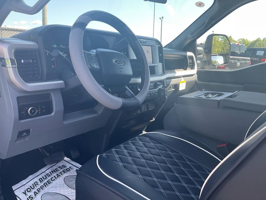 Used 2025 Ford F250 XL w/ STX Appearance Package image 15
