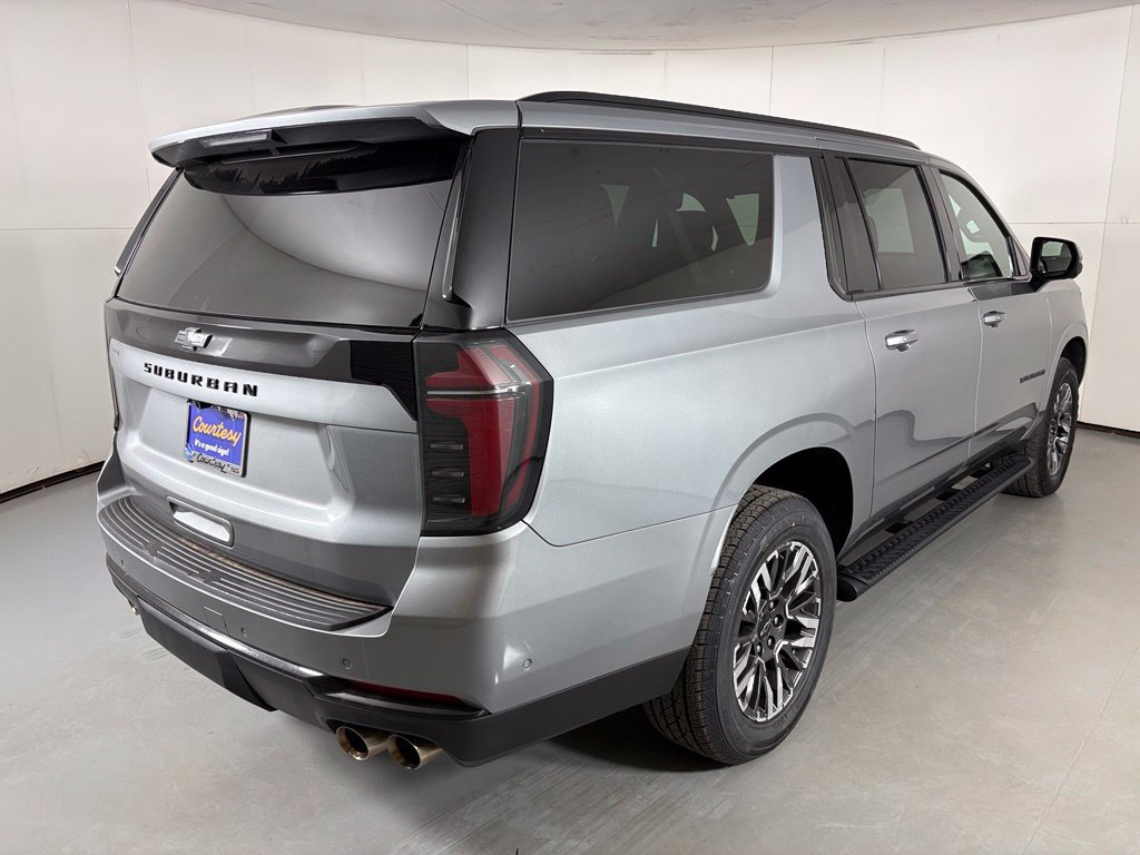 Used 2025 Chevrolet Suburban Z71 AWD/4WD image 10