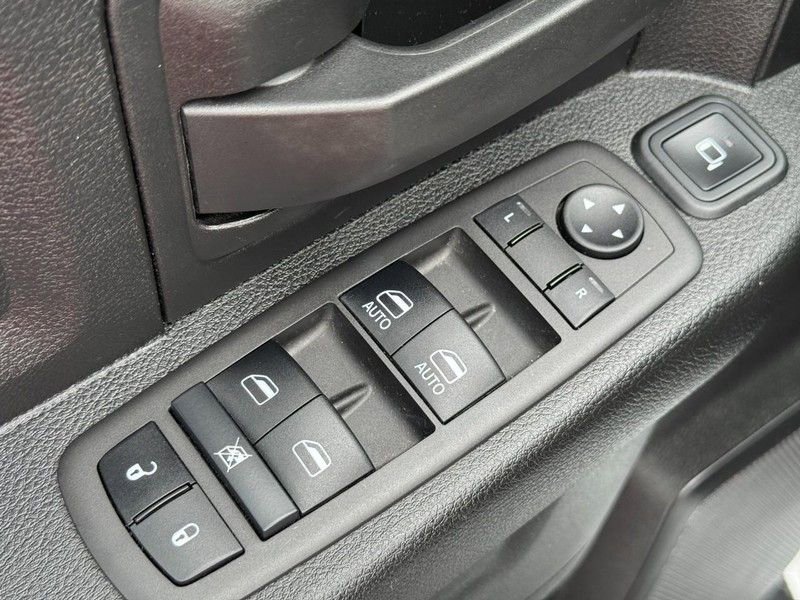 Used 2024 RAM 2500 Tradesman w/ Chrome Appearance Group image 15