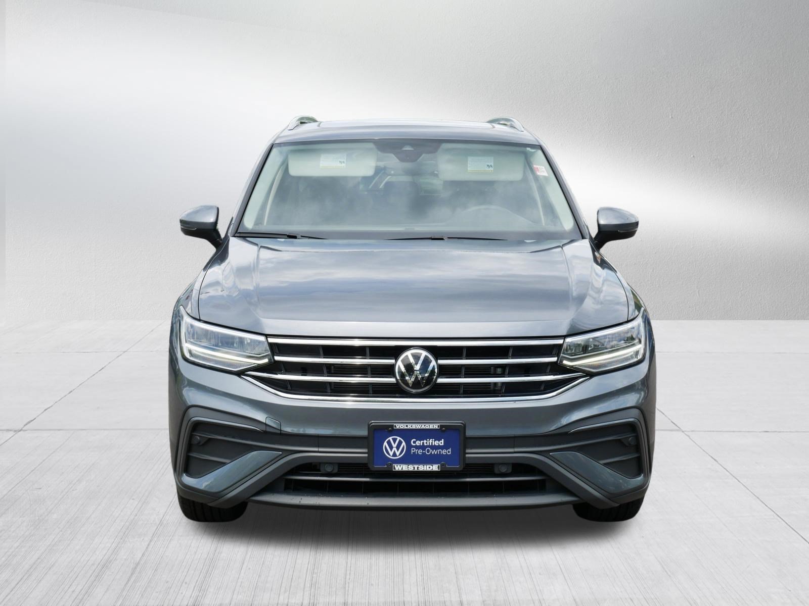 Certified 2024 Volkswagen Tiguan SE AWD/4WD image 2