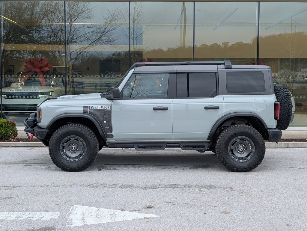Used 2024 Ford Bronco Everglades image 2