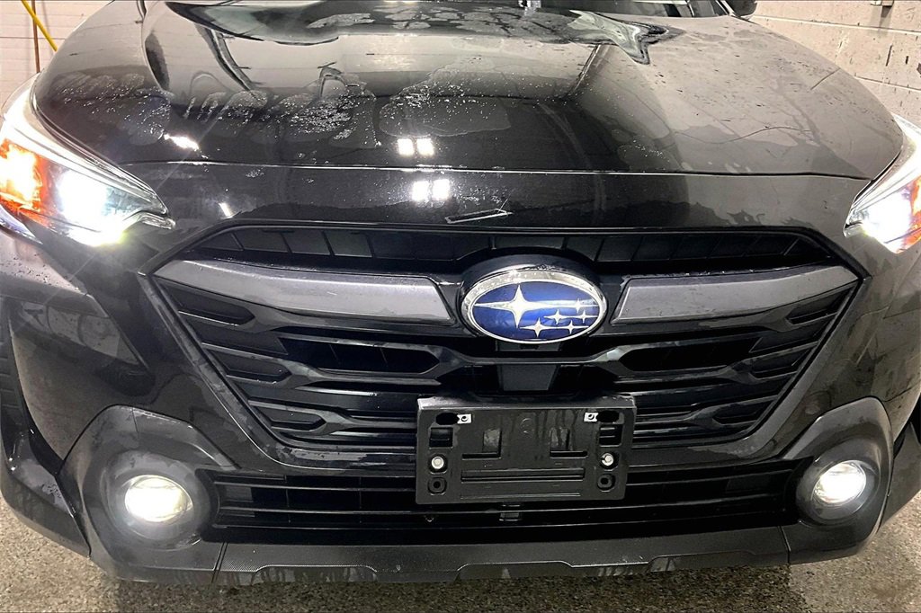 Used 2024 Subaru Outback Premium image 31