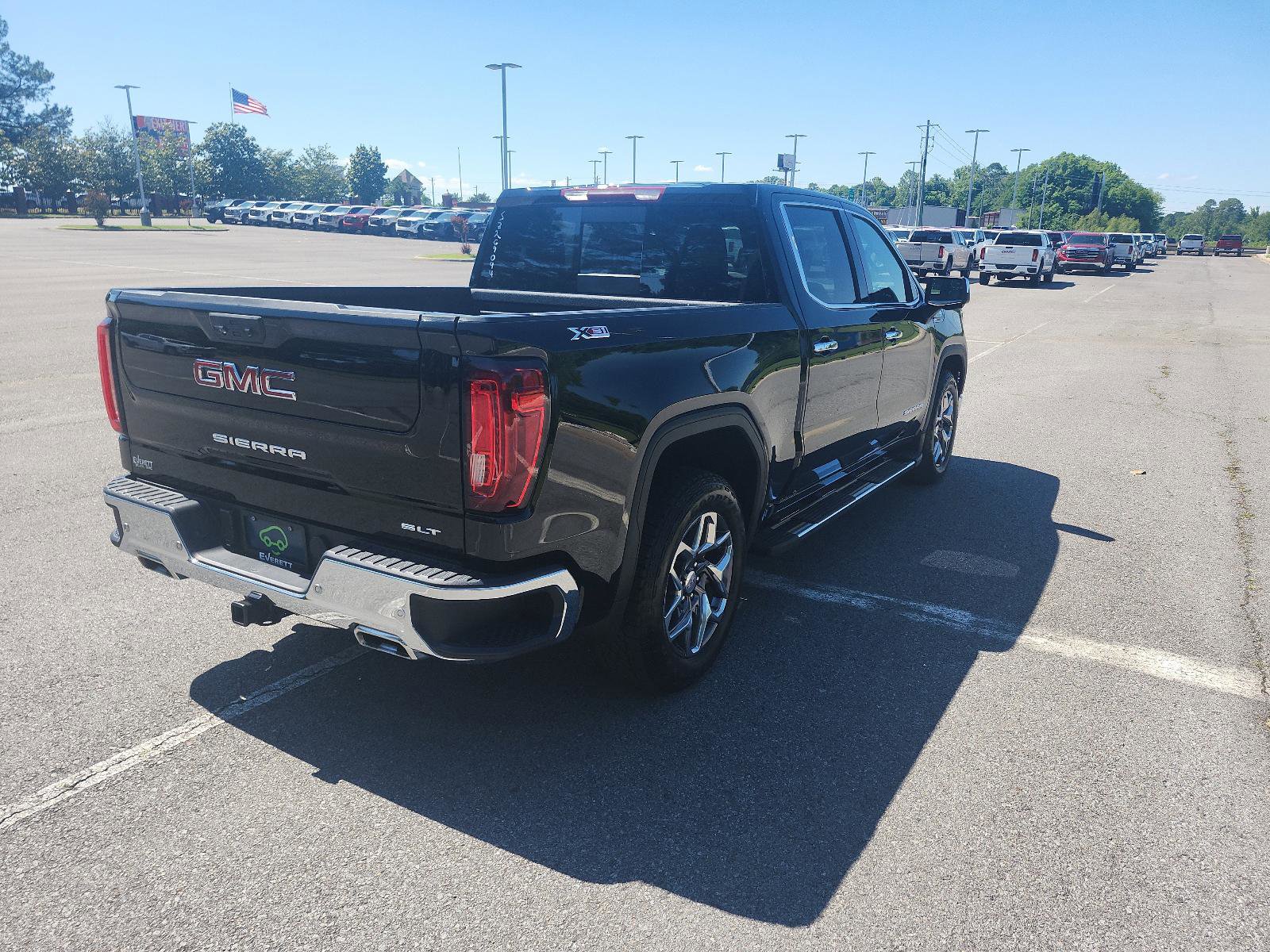 Certified 2025 GMC Sierra 1500 SLT w/ SLT Premium Plus Package AWD/4WD image 3