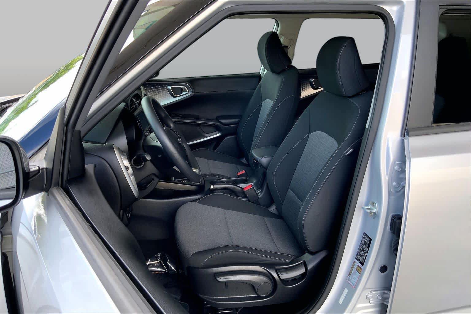 Used 2020 Kia Soul S FWD image 8