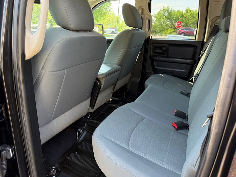 Used 2016 RAM 1500 Express w/ Black Ram 1500 Express Group AWD/4WD image 20