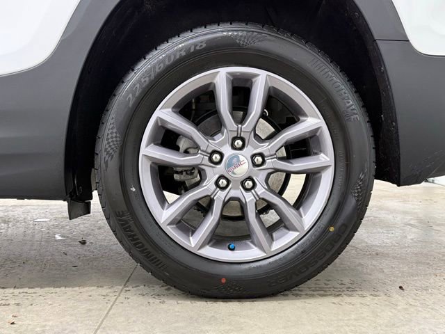 Used 2023 GMC Terrain SLT image 10