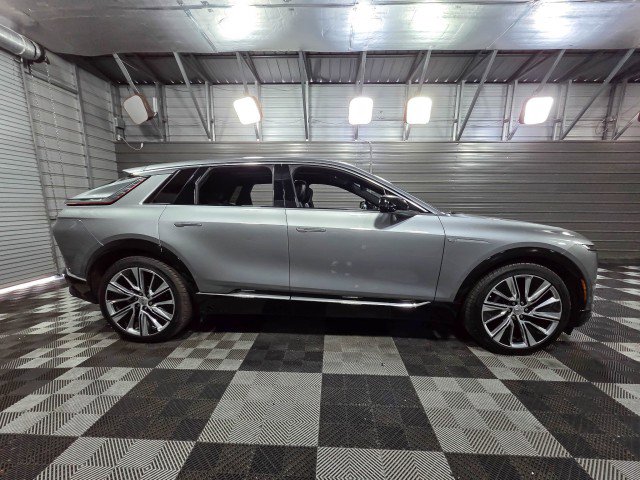Used 2025 Cadillac Lyriq Luxury w/ LPO, Floor Liner Package image 9