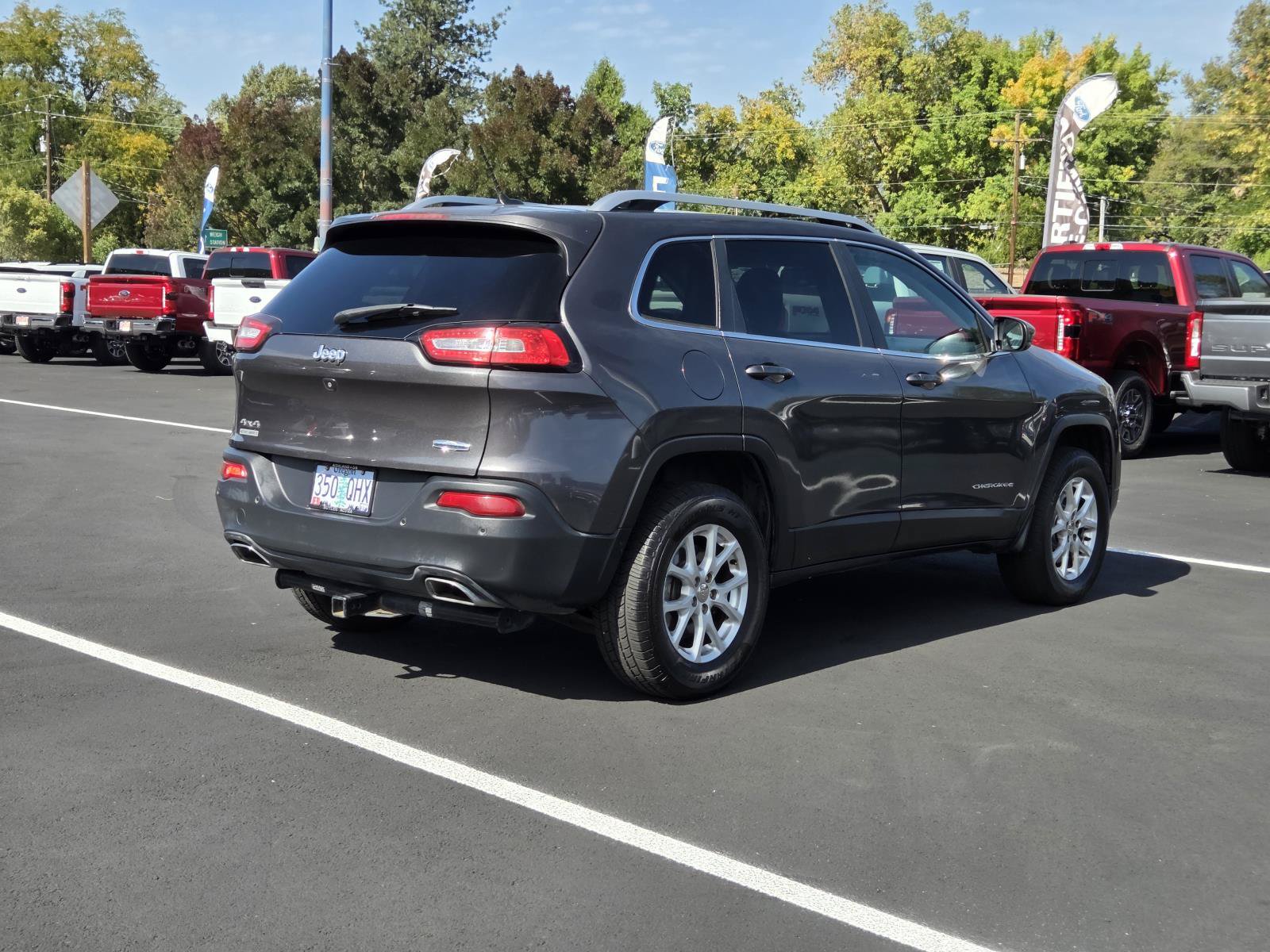 Used 2015 Jeep Cherokee Latitude w/ Comfort/Convenience Group AWD/4WD image 5