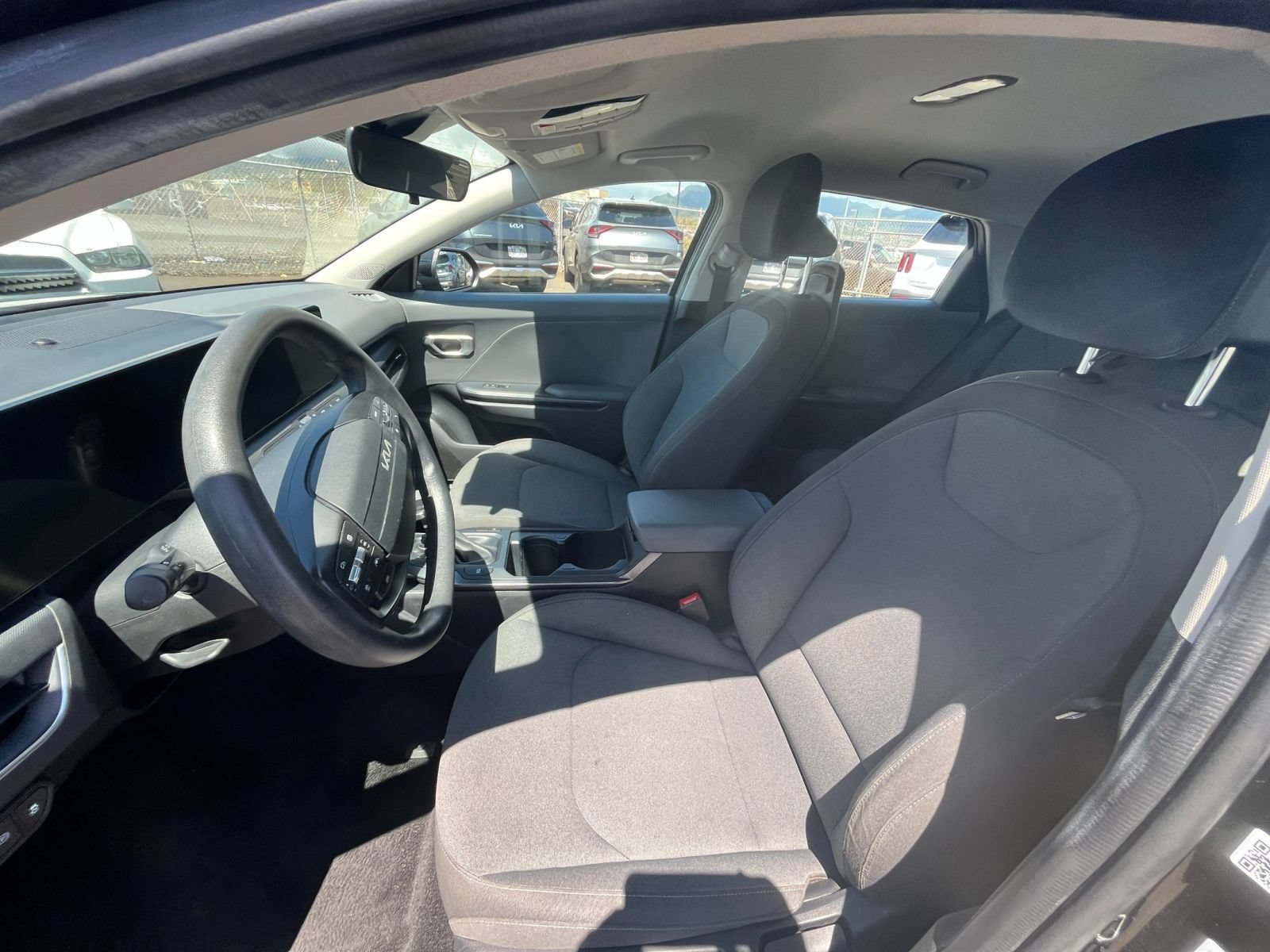 Used 2025 Kia K4 FWD image 45