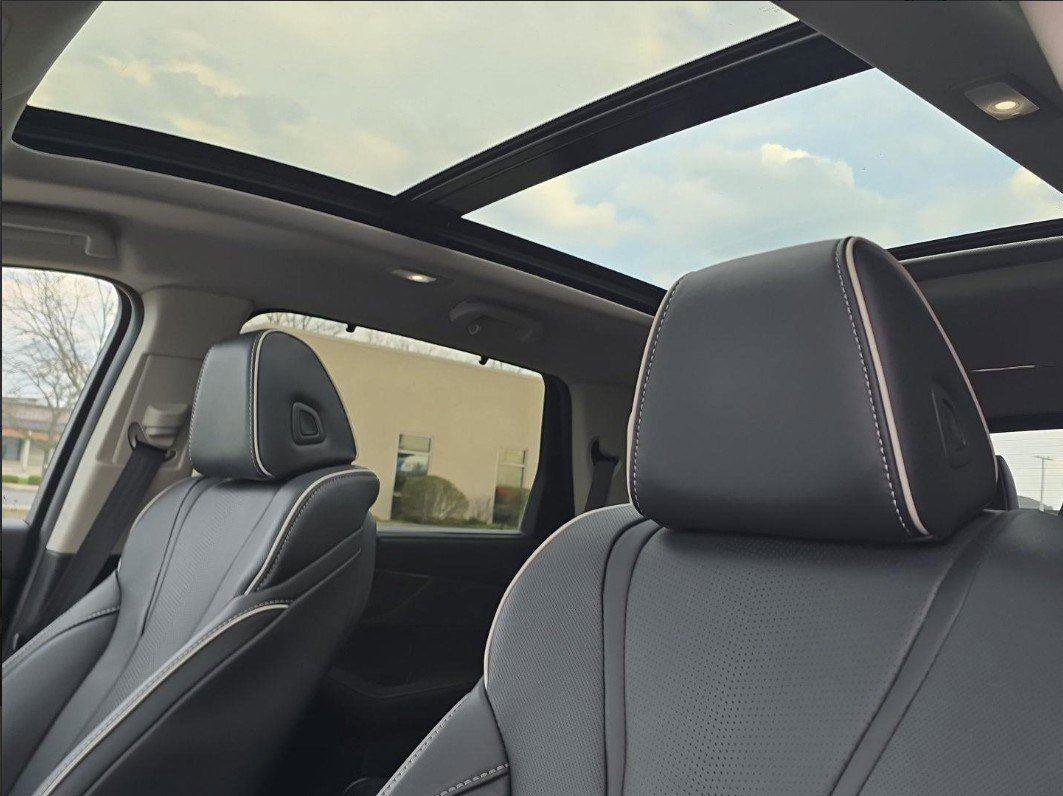 Certified 2024 Acura MDX SH-AWD w/ Advance Package image 9