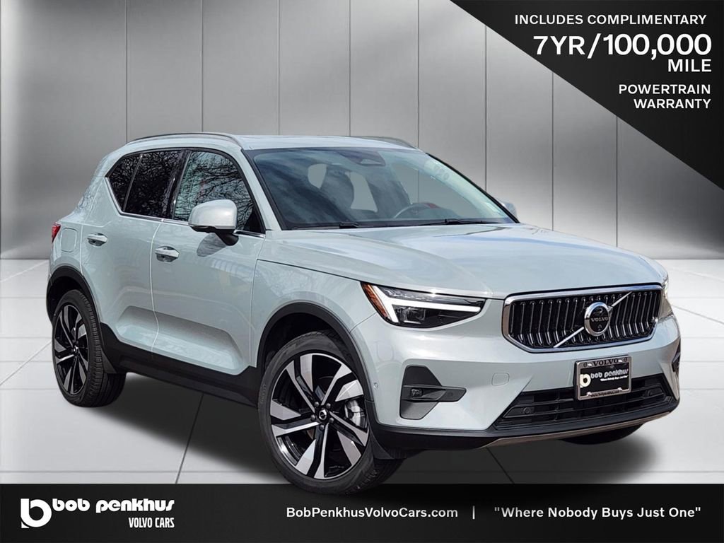 New 2025 Volvo XC40 B5 Plus w/ Protection Package Premier