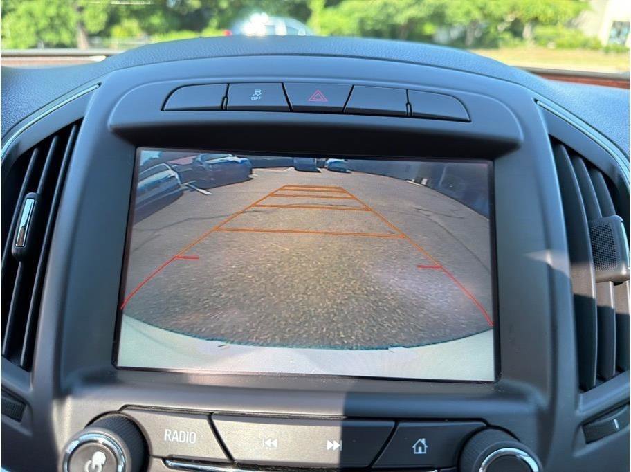 Used 2016 Buick Regal FWD image 21