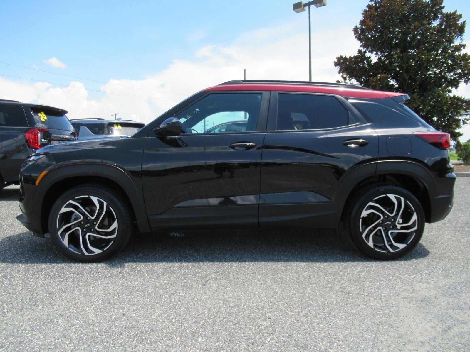 Used 2024 Chevrolet TrailBlazer RS w/ Convenience Package AWD/4WD image 4