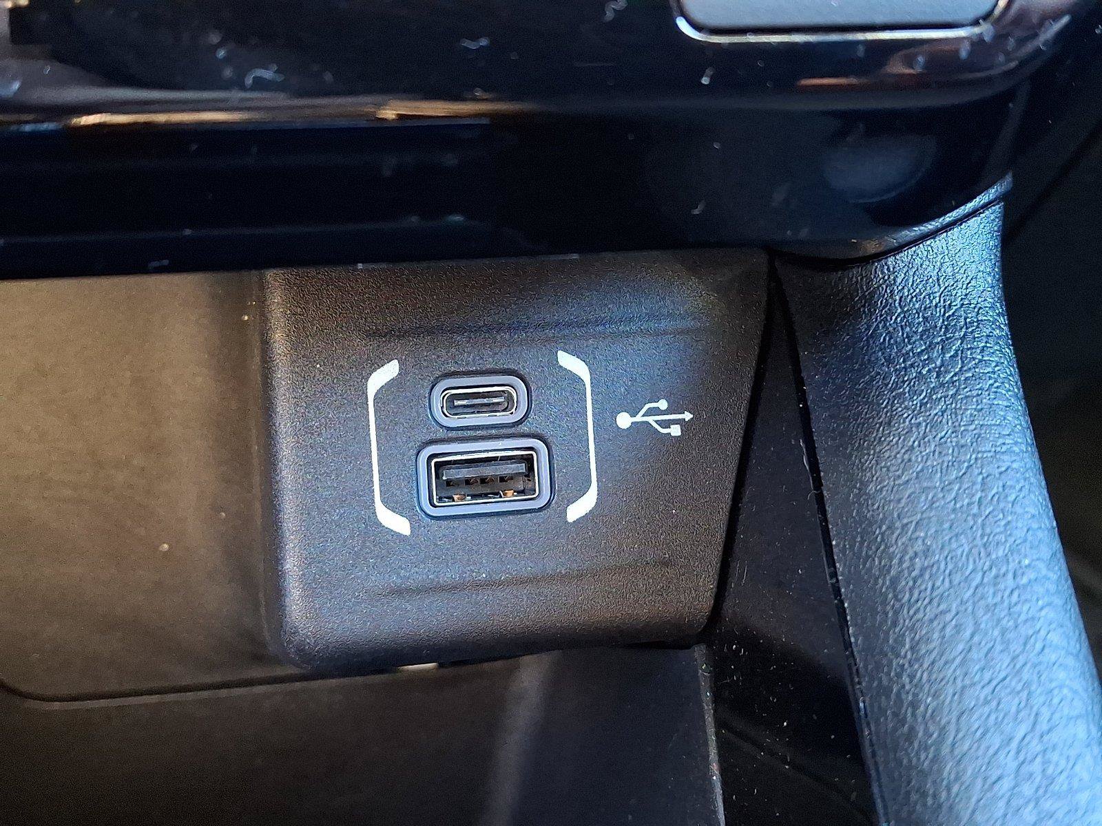 Used 2022 Jeep Compass Trailhawk w/ Trailhawk Convenience Group AWD/4WD image 24