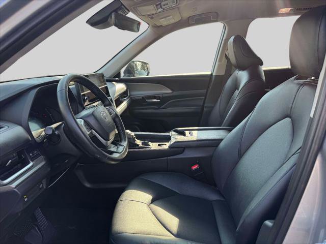 Certified 2026 Toyota Grand Highlander AWD image 17