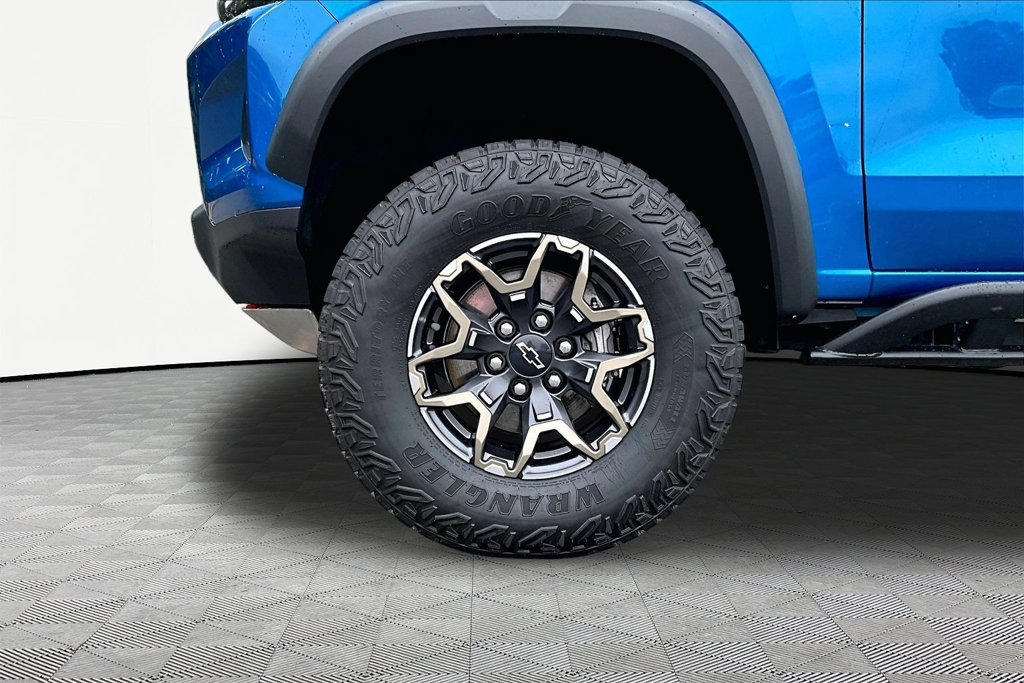 Used 2023 Chevrolet Colorado ZR2 w/ ZR2 Convenience Package III AWD/4WD image 21