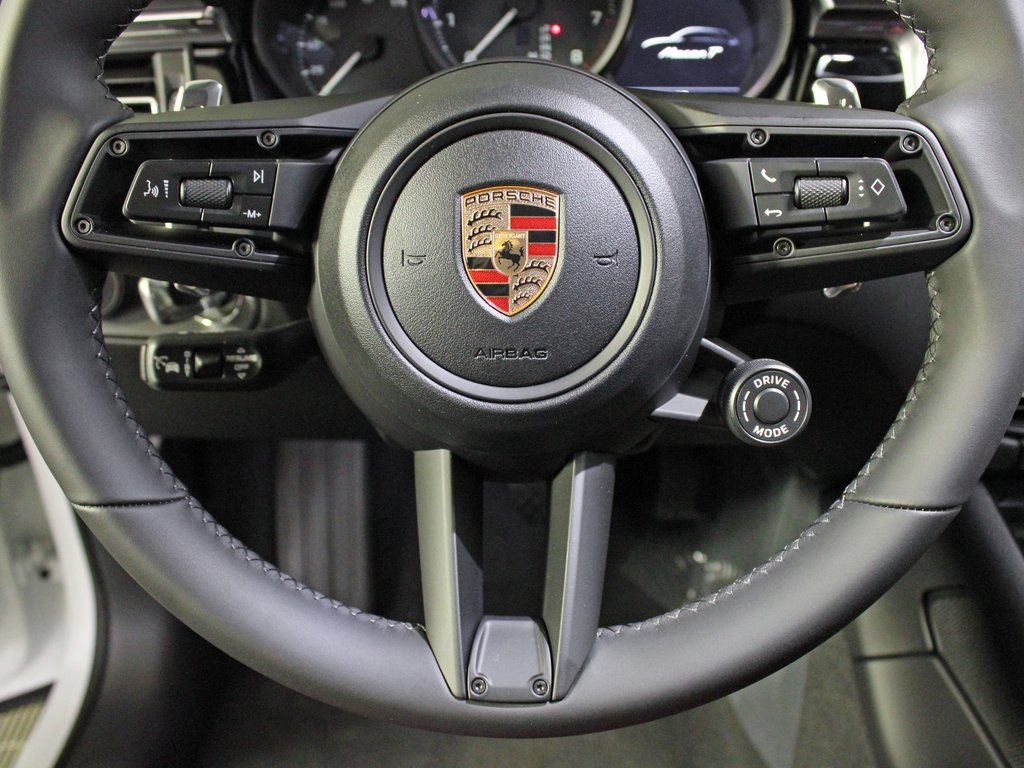 Certified 2026 Porsche Macan Turbo AWD/4WD image 22