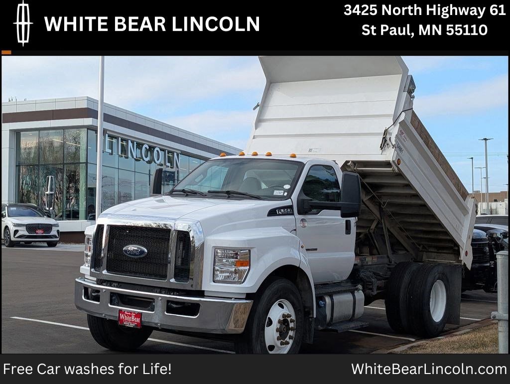 Used 2022 Ford F650 2WD Regular Cab Super Duty image 1