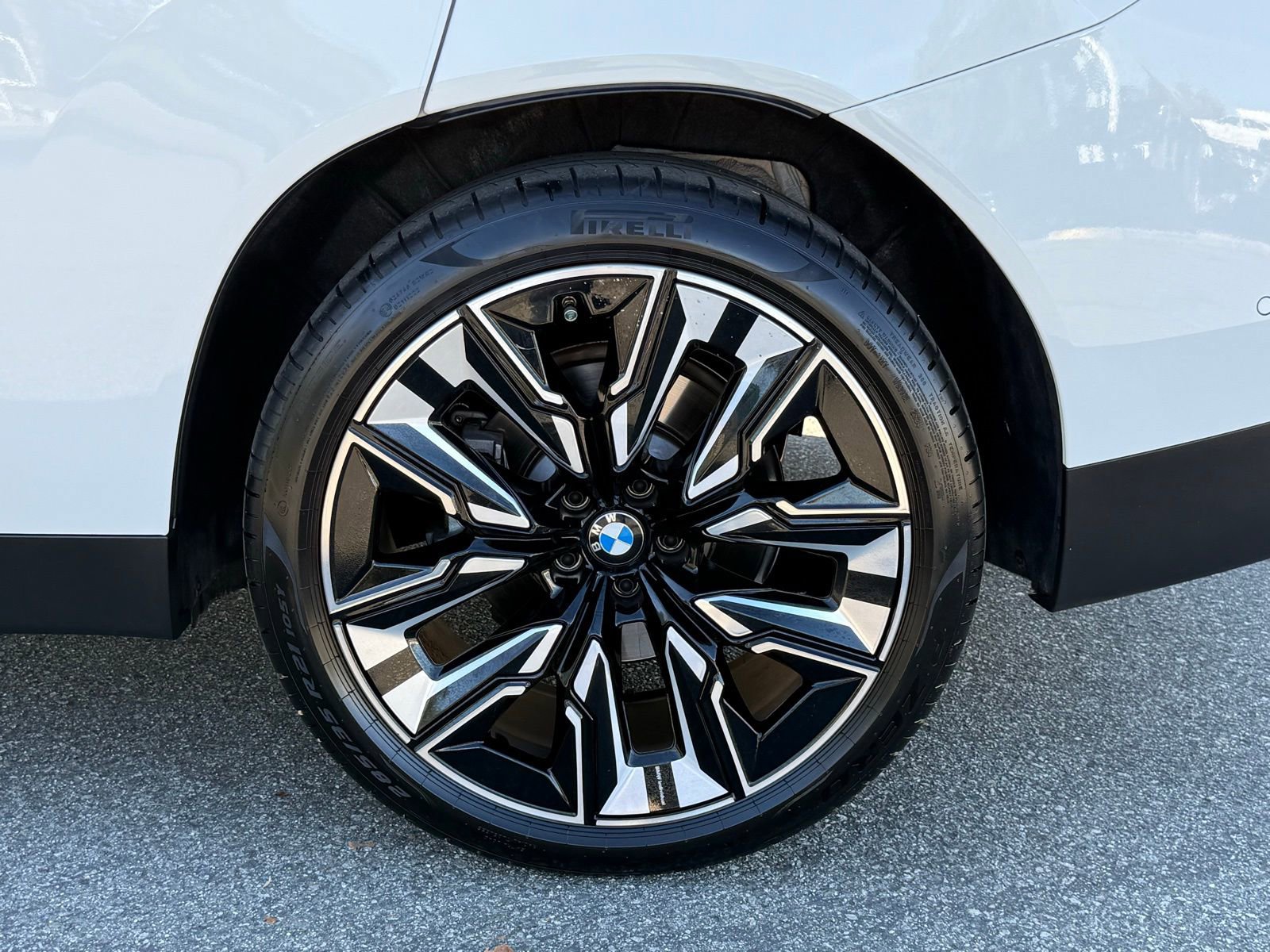 Used 2025 BMW X3 xDrive30i w/ Premium Package image 18