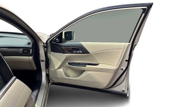 Used 2017 Honda Accord EX-L image 9