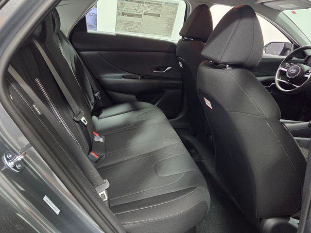 New 2026 Hyundai Elantra Hybrid FWD image 15
