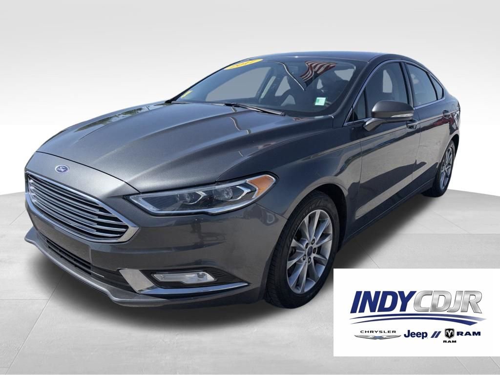 Used 2017 Ford Fusion SE w/ Fusion SE Technology Package FWD image 1