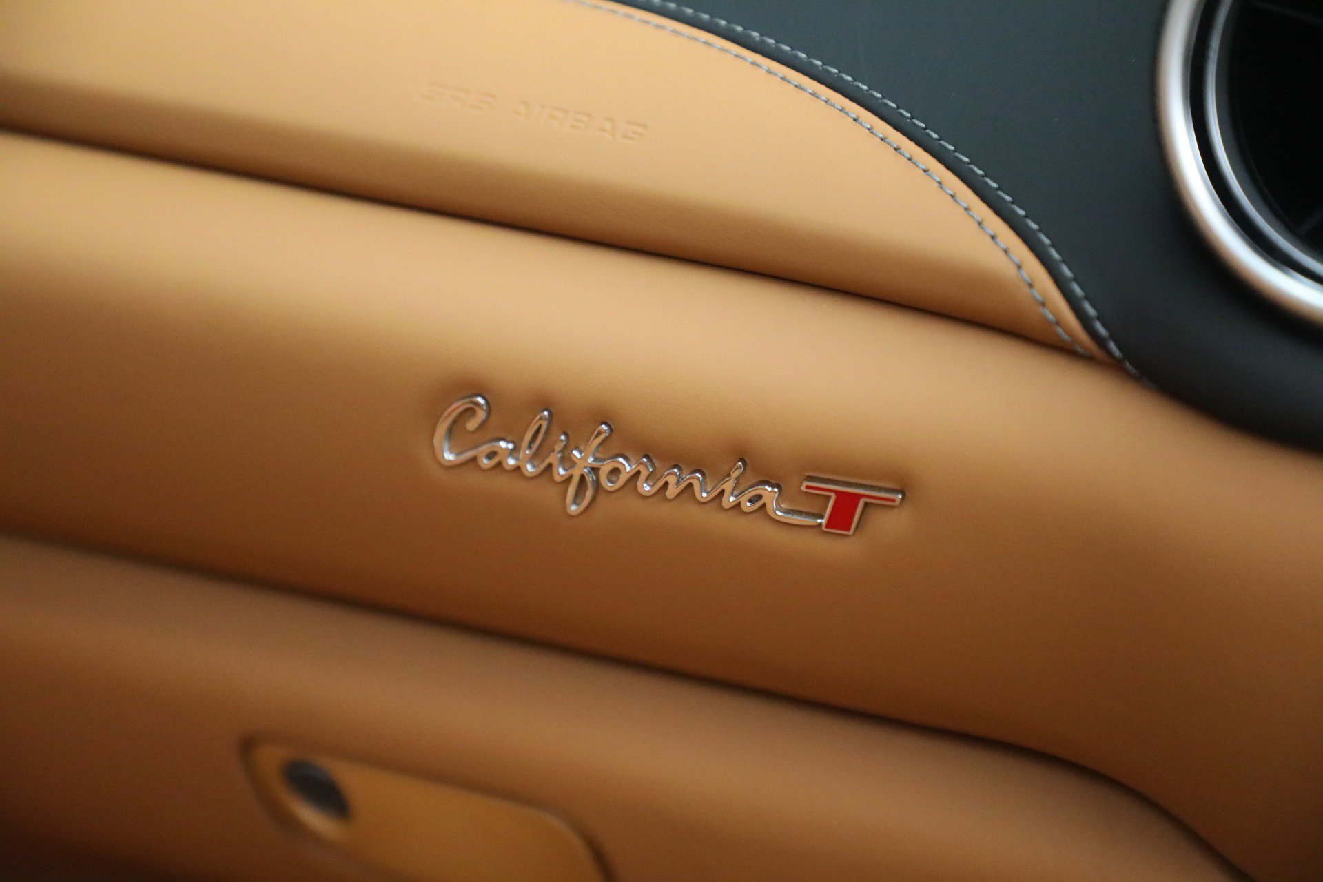 Certified 2017 Ferrari California T RWD image 20