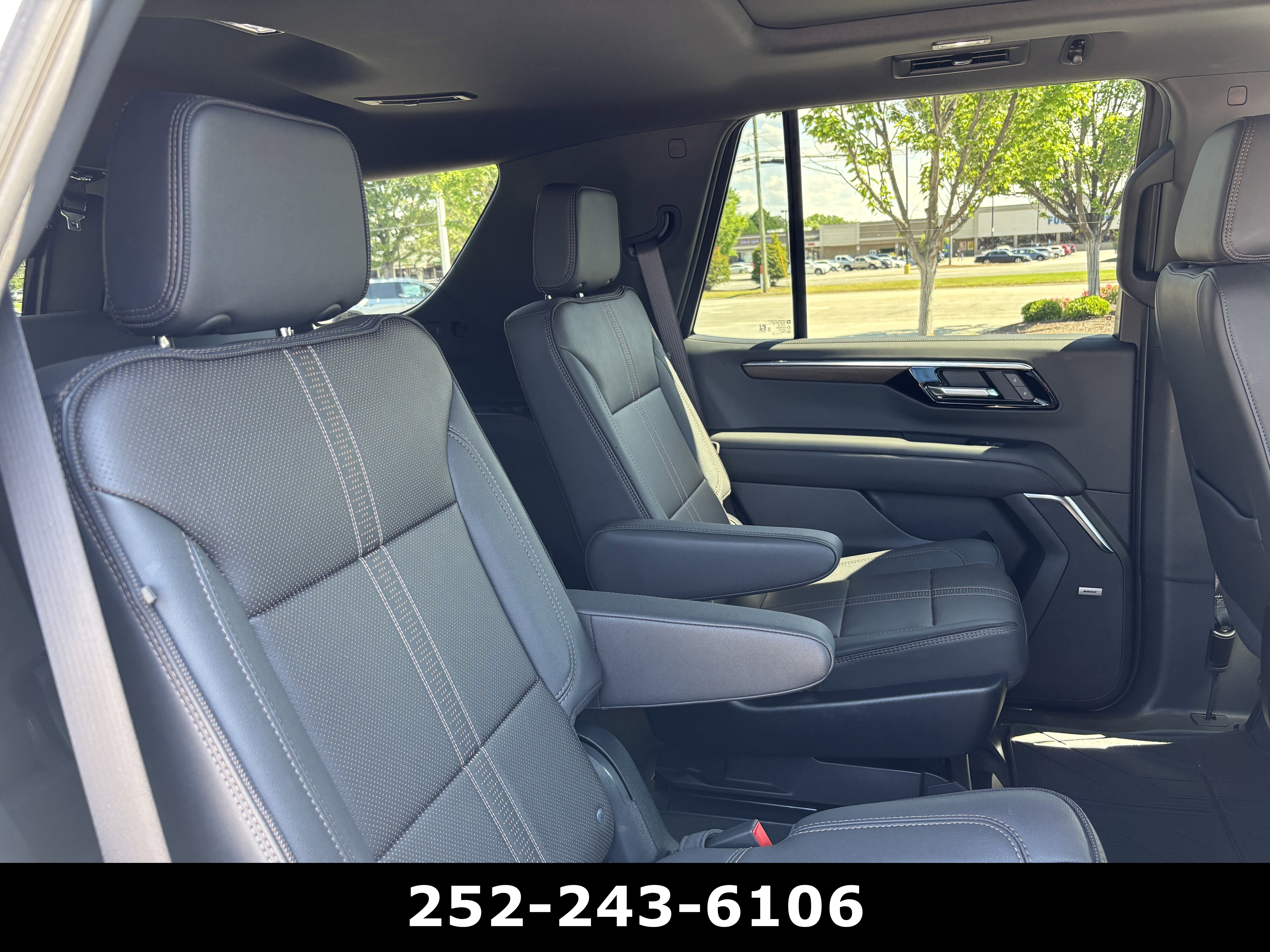 Used 2025 Chevrolet Tahoe High Country AWD/4WD image 22