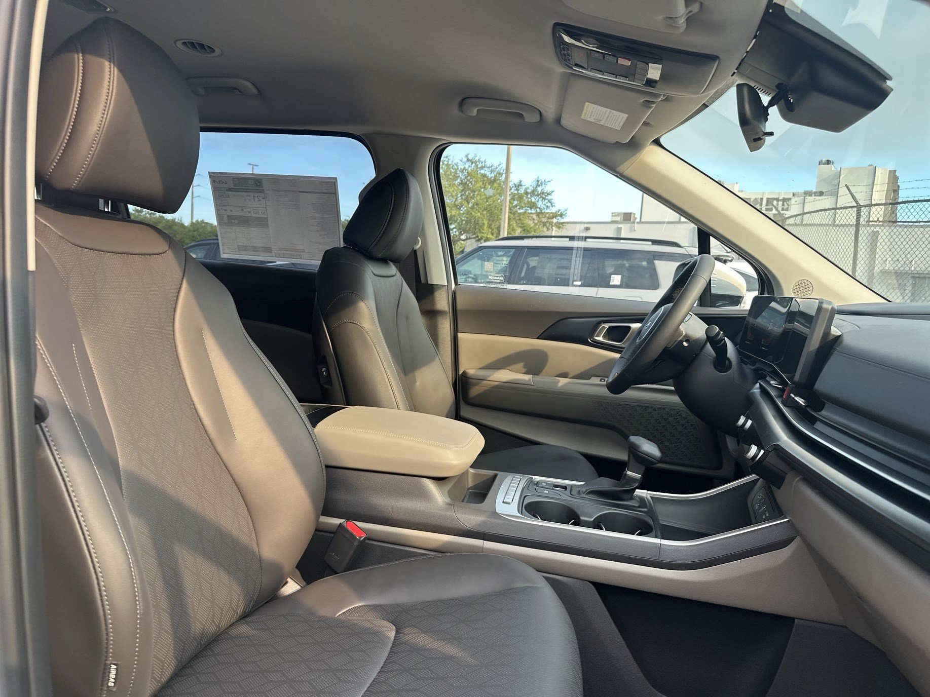 New 2026 Kia Carnival FWD image 23