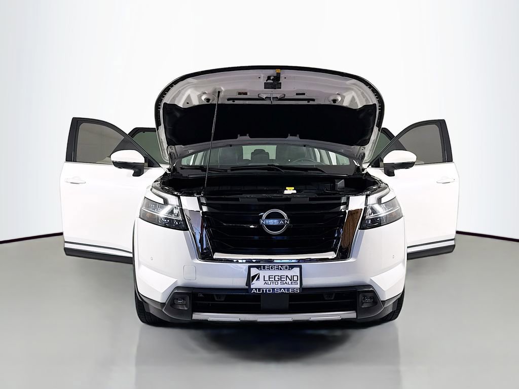 Used 2023 Nissan Pathfinder Platinum w/ Cargo Package image 20