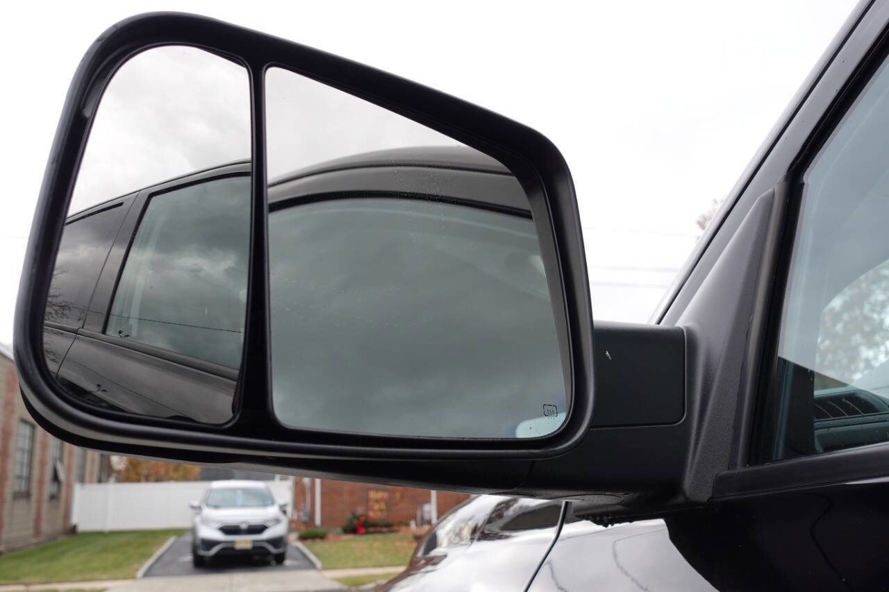 Used 2023 RAM 1500 Express w/ Wheel & Sound Group image 10