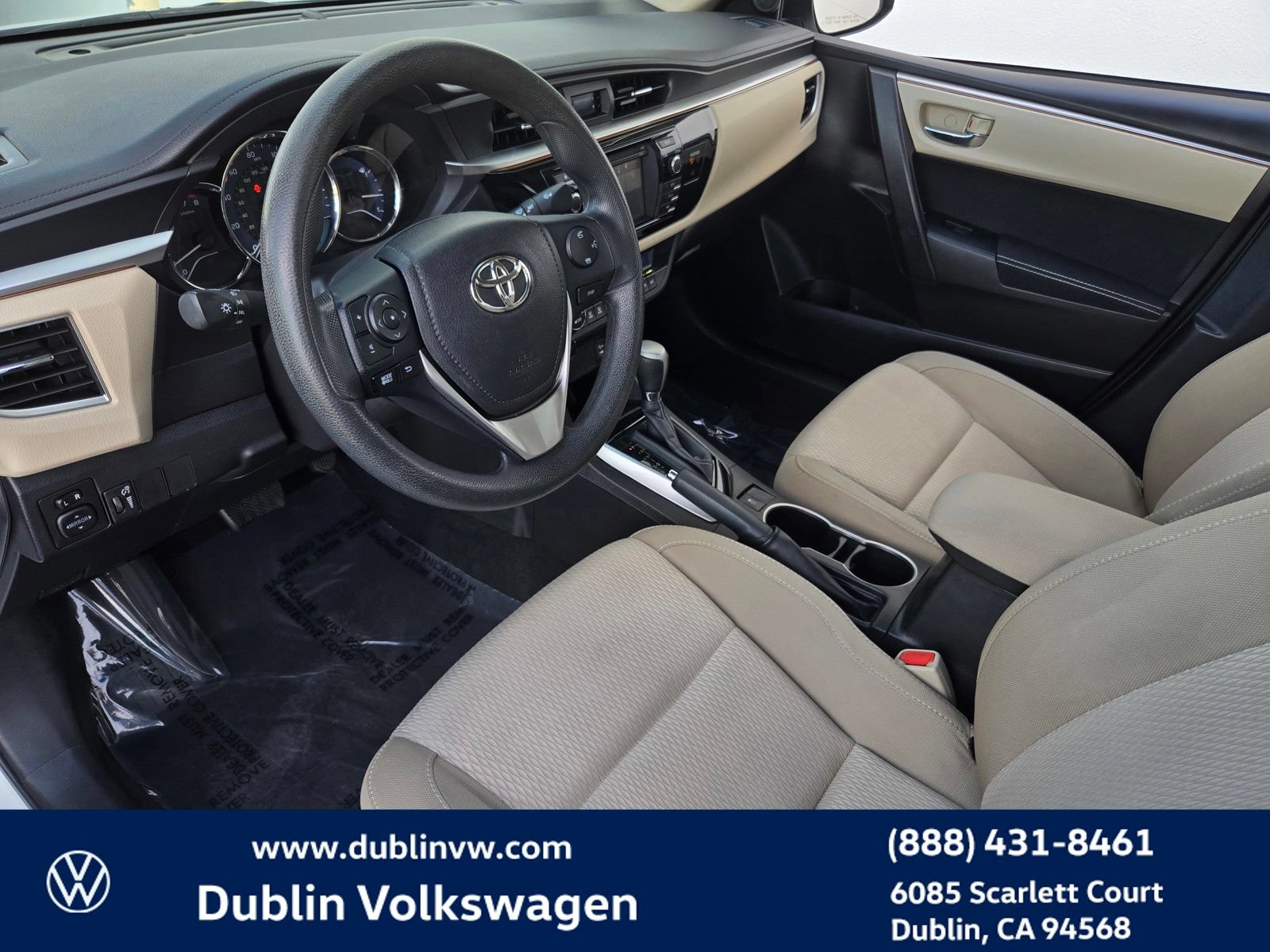 Used 2015 Toyota Corolla LE w/ Body Protection Package #2 FWD image 9