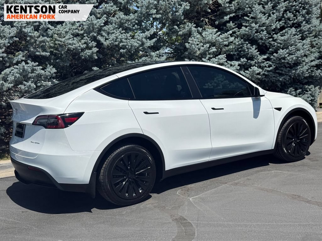Used 2023 Tesla Model Y Long Range AWD/4WD image 9