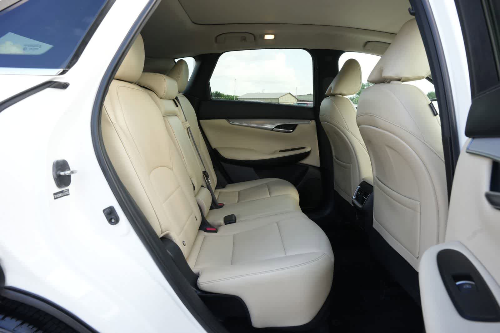 Used 2020 INFINITI QX50 Luxe w/ Navigation Package AWD/4WD image 19