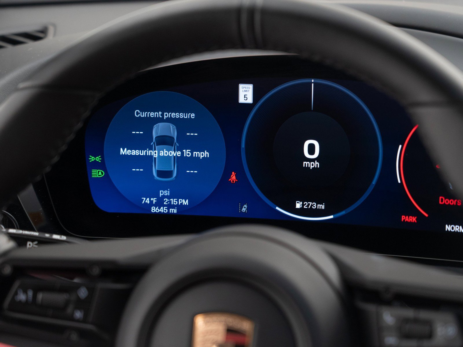Certified 2025 Porsche Macan Electric image 32