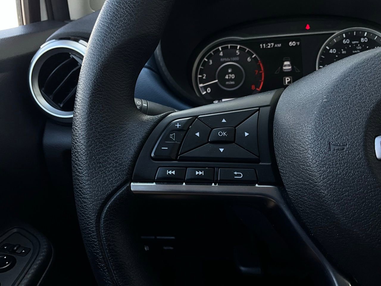 Used 2025 Nissan Versa SV image 29