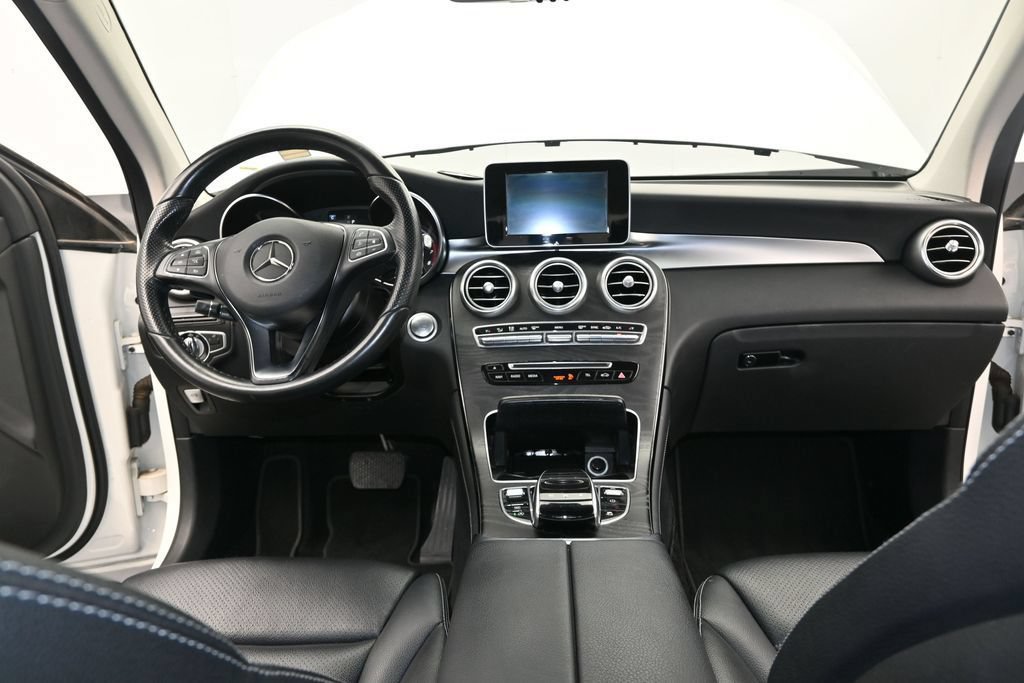 Used 2016 Mercedes-Benz GLC 300 image 27