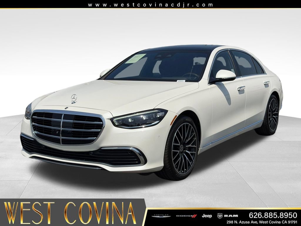 Used 2022 Mercedes-Benz S 580 4MATIC Sedan w/ 3D Technology Package image 3