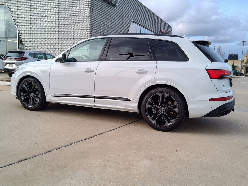 Certified 2025 Audi Q7 3.0T Prestige w/ Prestige Package image 5