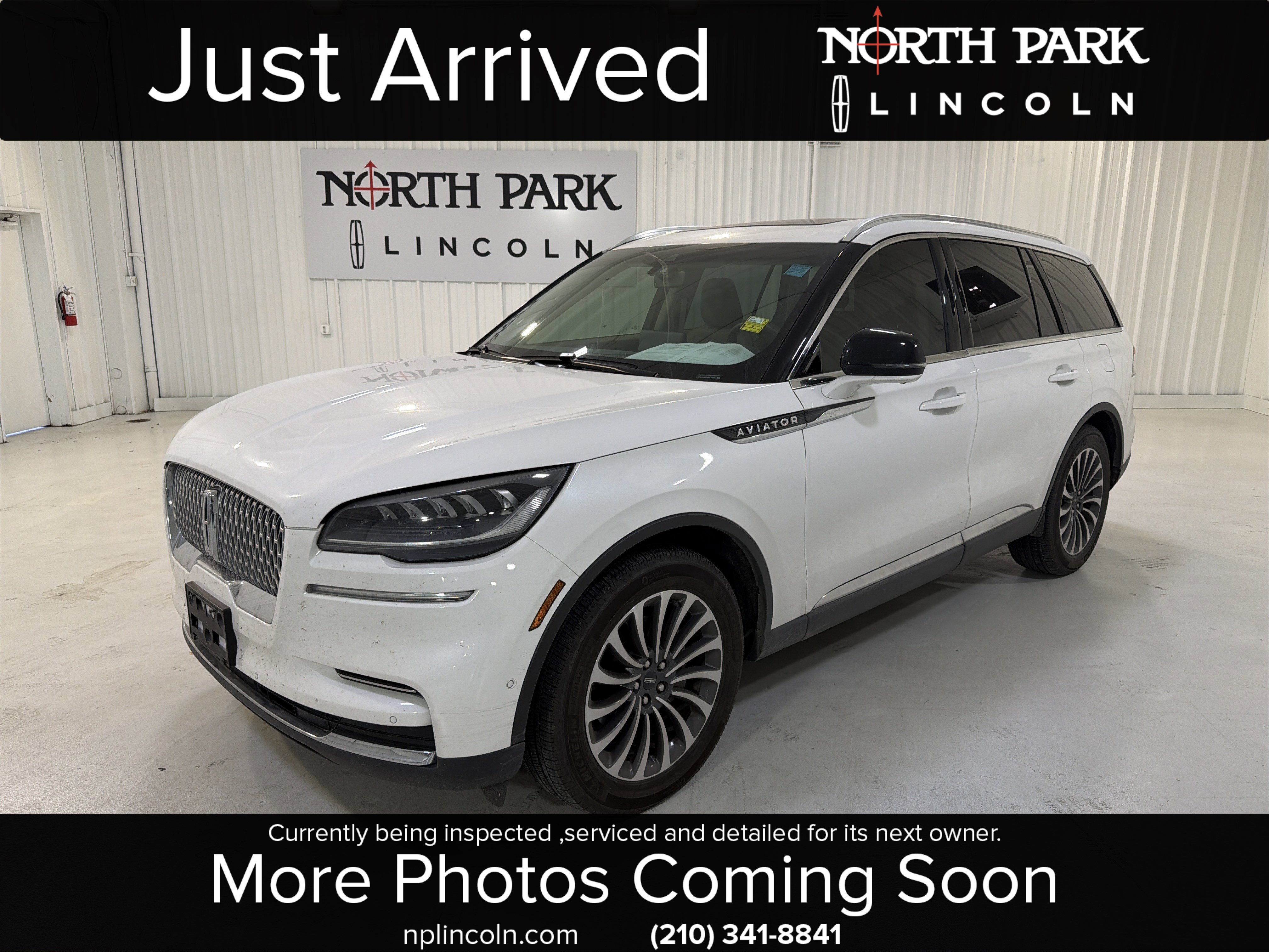 Used 2024 Lincoln Aviator Reserve w/ Elements Package Plus image 1