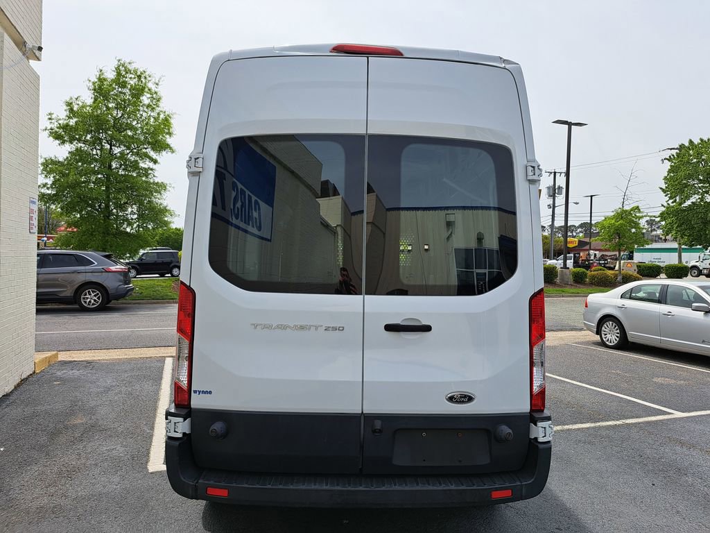 Used 2017 Ford Transit 250 148 High Roof image 5